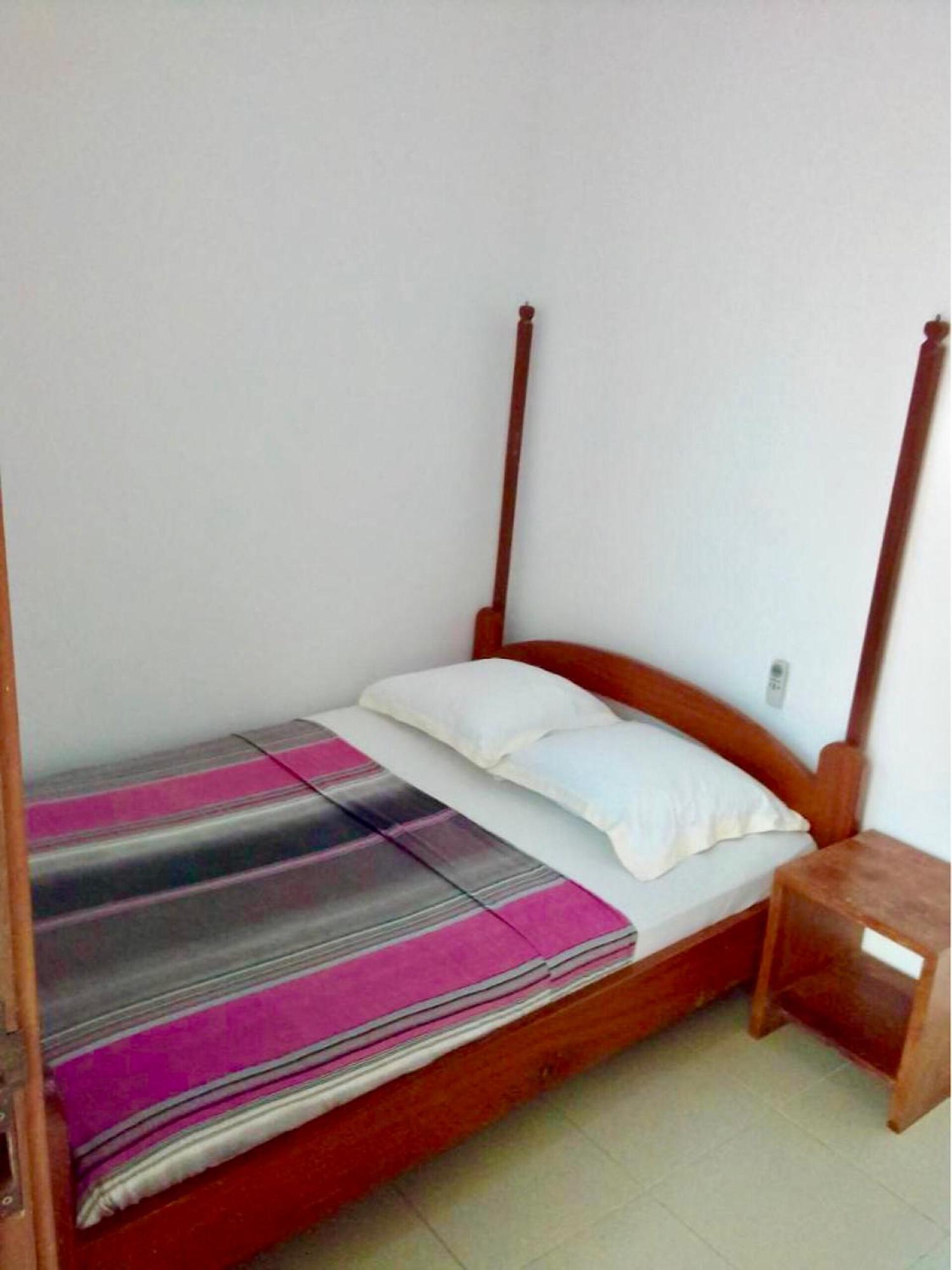 Dodoo Lodge 코토누 외부 사진