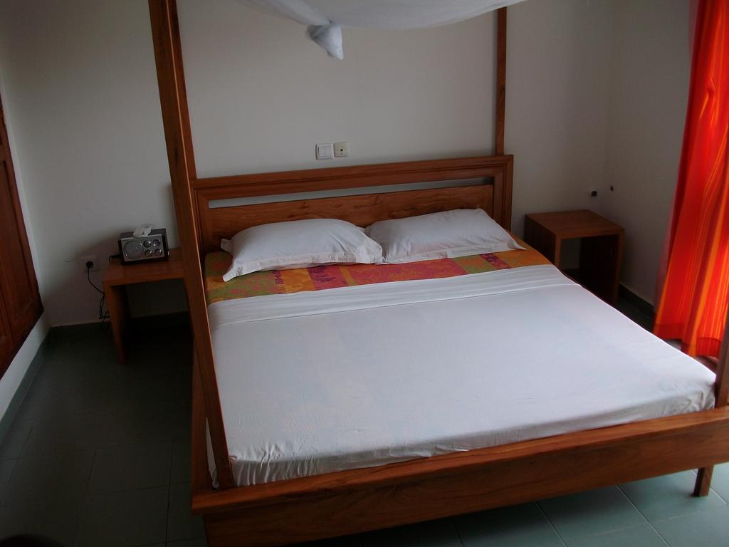 Dodoo Lodge 코토누 외부 사진